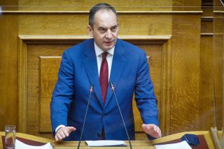 Ανοίκεια επίθεση Πλακιωτάκη σε δύο πρώην υπουργούς
