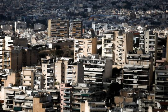 Παράταση αποχής από πλειστηριασμούς μέχρι 30/9 εισηγείται η Ολομέλεια Δικηγόρων