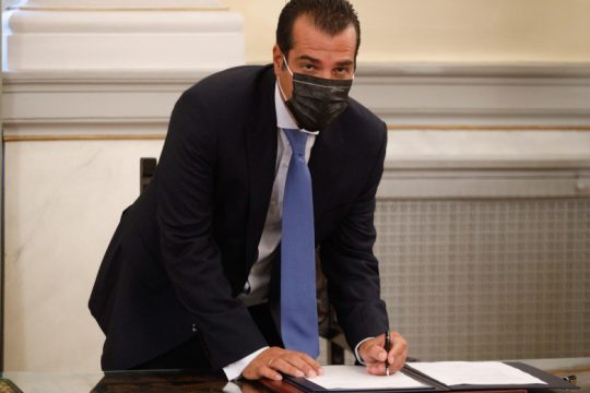 Με μια τυπική συγγνώμη επιχειρεί να καθησυχάσει το ΚΙΣΕ ο Πλεύρης