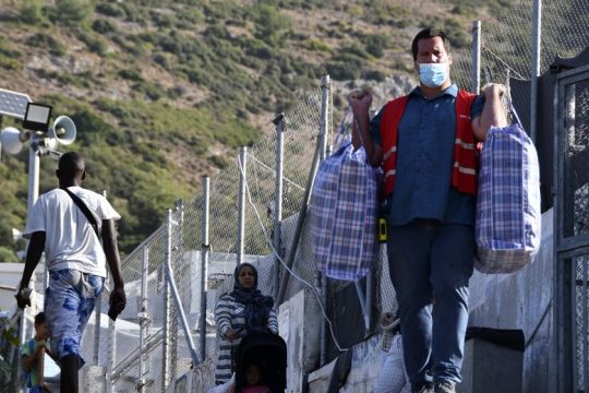 Ανθρωποι σε ακινησία: η συνθήκη της αναμονής