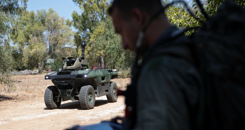 Ισραηλινή αμυντική βιομηχανία παρουσίασε ένοπλο ρομπότ για περιπολίες στα σύνορα