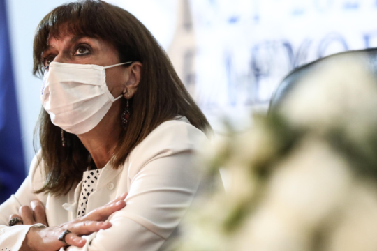 Πρόεδρος Δημοκρατίας: Μίκης, ένας πανέλληνας