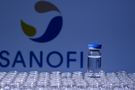 Η Sanofi αφήνει το εμβόλιο Covid-19, θα παραγάγει εμβόλια mRNA για μελλοντικές πανδημίες