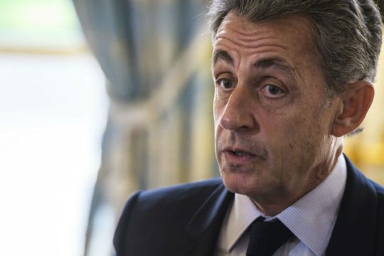 Ένας χρόνος κατ’ οίκον περιορισμός για τον Σαρκοζί για υπέρβαση των προεκλογικών του εξόδων το 2012