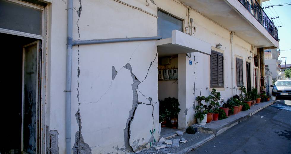 Ανακοινώθηκαν τα μέτρα στήριξης των σεισμόπληκτων της Κρήτης