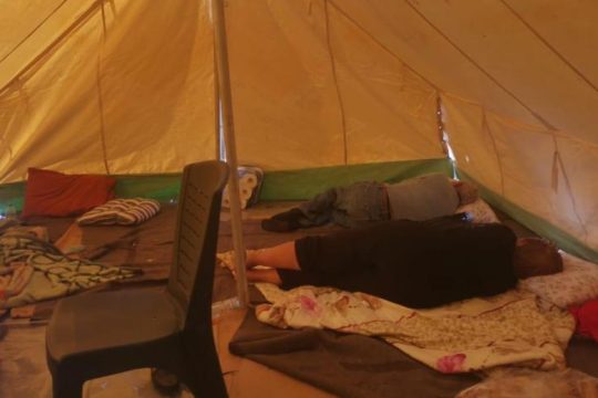 Δήμαρχος Μινώα: «Να μεταφερθούν σε οικίες οι σεισμόπληκτοι»