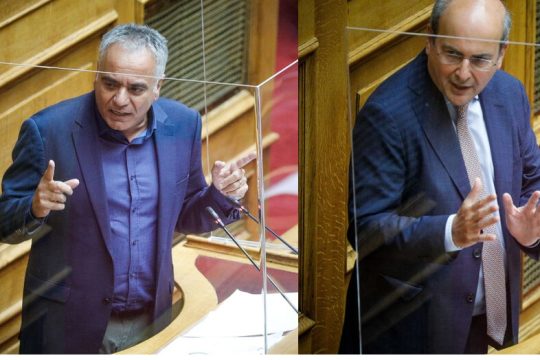 Βολές για τον ανασχηματισμό και τον τζόγο με τις συντάξεις