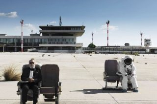«Ελλάδα στην Αμερική» και πρωτοπορία στον Πειραιά