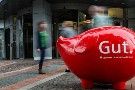 Αναζητώντας εναλλακτικές δανεισμού και επιβίωσης για τους «αποκλεισμένους»