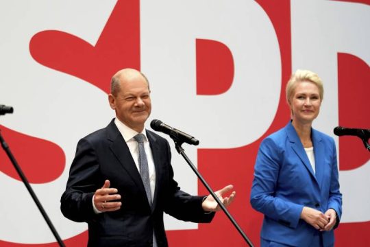 Γερμανία: Hθικό προβάδισμα στο SPD – Όλα τα σενάρια ανοιχτά