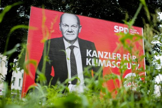 Σε ελεύθερη πτώση οι Χριστιανοδημοκράτες, ερώτημα μια συμμαχία της Αριστεράς