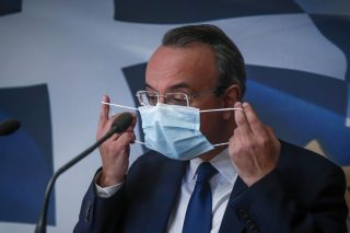 Πολλές ερωτήσεις, μισές απαντήσεις