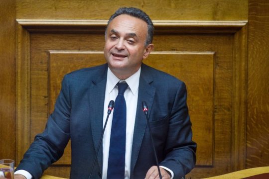 Γκρίνια Κελέτση για την έξοδό του από την κυβέρνηση – Τι απαντά το Μαξίμου