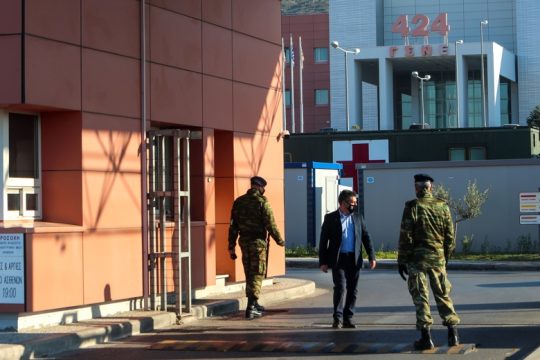 Καθυστερήσεις στα στρατιωτικά νοσοκομεία