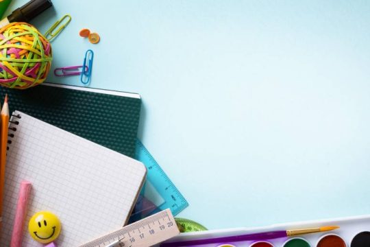 Και «καλάθι σχολικών Ειδών» από την Τετάρτη