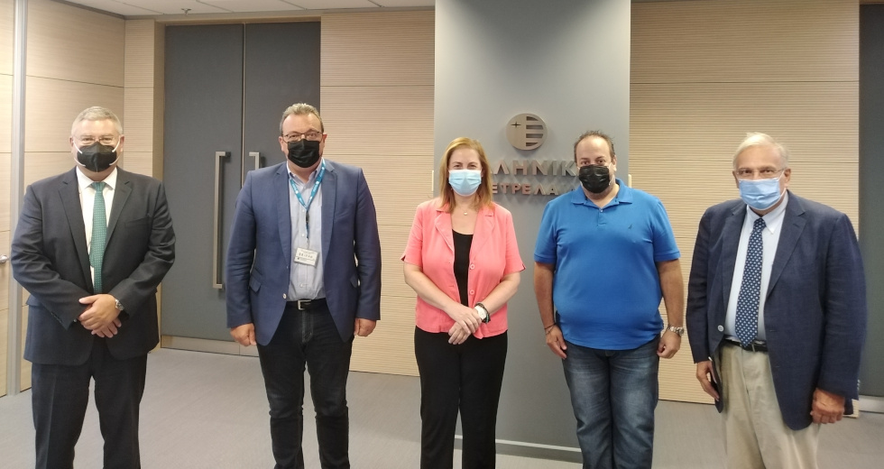 ΣΥΡΙΖΑ: Να διασφαλιστούν οι εργασιακές σχέσεις στα Ελληνικά Πετρέλαια