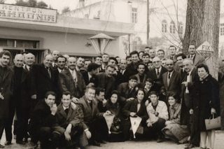 Αποχαιρετισμός στον Μίκη των Λαμπράκηδων