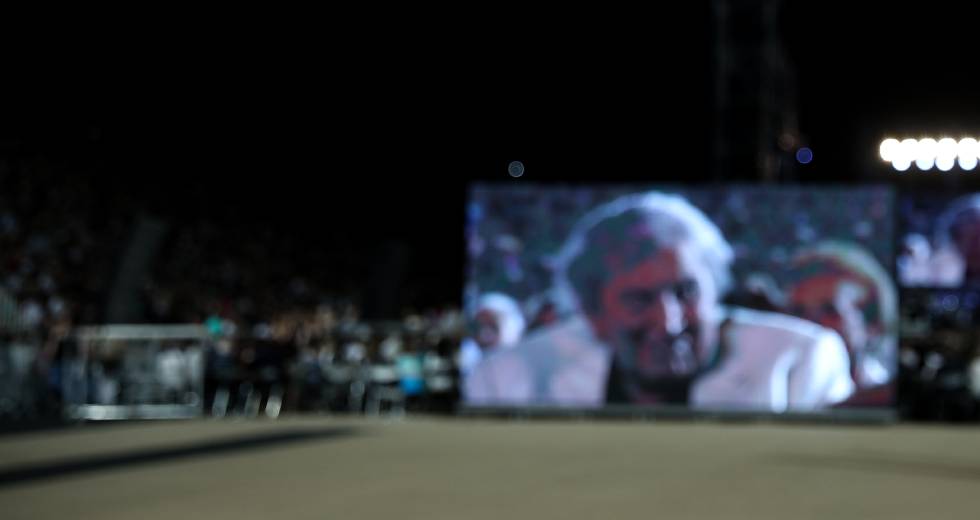 Οδός ή δημοτικός χώρος στον Πειραιά θα λάβει το όνομα του Μίκη Θεοδωράκη