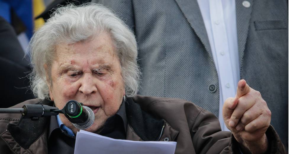 Ο πολιτικός κόσμος αποχαιρετά έναν οικουμενικό δημιουργό