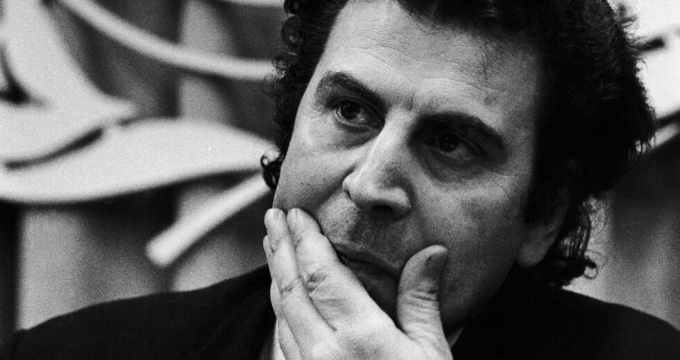 Για τον Μίκη