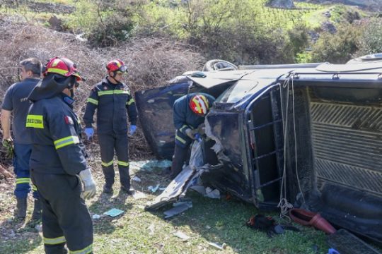 Κρήτη: Τροχαίο με παράσυρση πεζού, τραυματίστηκε και ο οδηγός