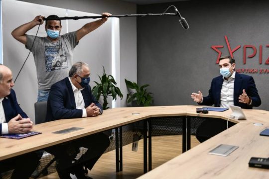 Τσίπρας : Στρατηγική της κυβέρνησης για τις ΜμΕ είναι συγχωνεύσεις ή λουκέτο