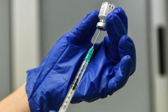 Περίπου 60 εκατ. δόσεις εμβολίων προσφέρει η Ιαπωνία σε αναπτυσσόμενες χώρες