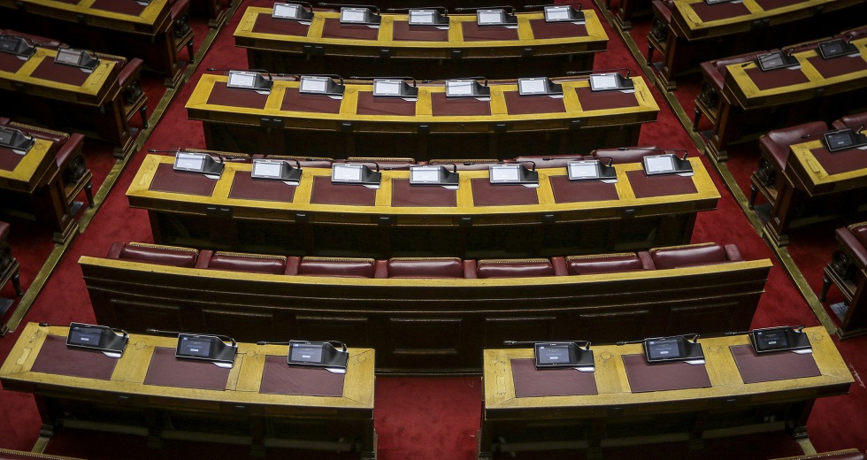 Πέντε οι ανεμβολίαστοι βουλευτές