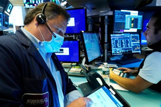 Η κινεζική Evergrande βουλιάζει τα χρηματιστήρια