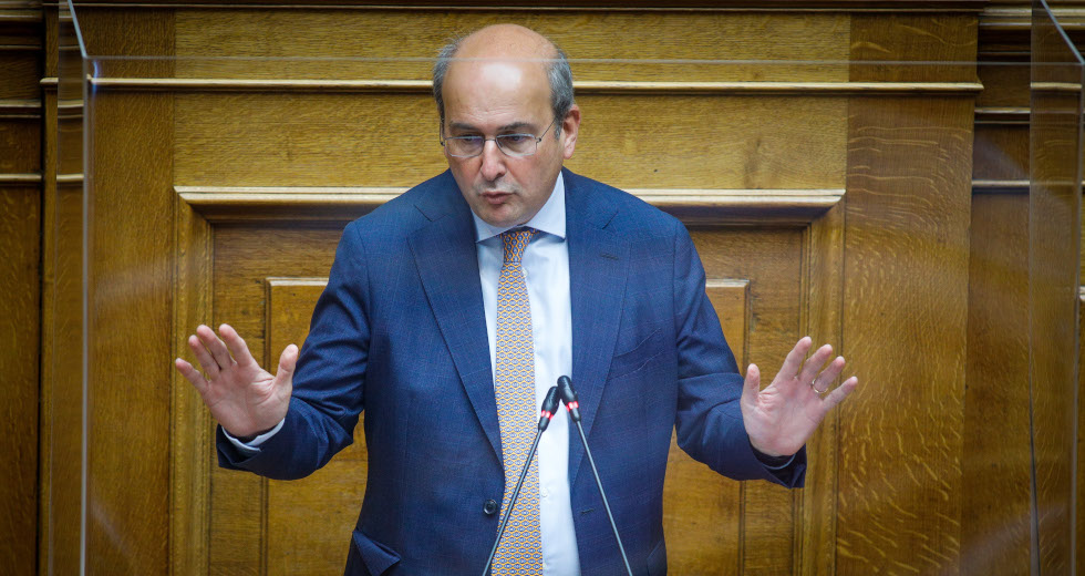 Βαριά η σκιά του ανασχηματισμού-φιάσκο πάνω από την κυβέρνηση