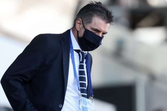 Η κυβέρνηση τους εξέθεσε