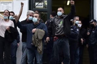Τους τσάκισαν στο ξύλο και τώρα τους δικάζουν!