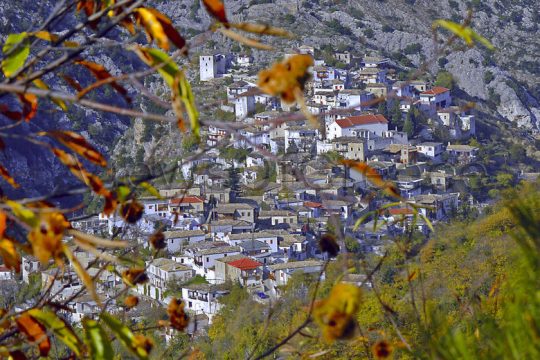 Παραμυθένιες εξορμήσεις στα βουνά του Μοριά