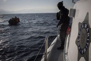 Βάρβαρο κώδικα Σένγκεν με νόμιμες επαναπροωθήσεις θέλουν 12 χώρες, μεταξύ των οποίων και η Ελλάδα