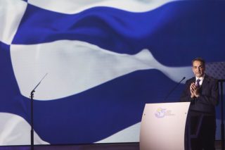 Η φυγόκεντρος του κ. Μητσοτάκη