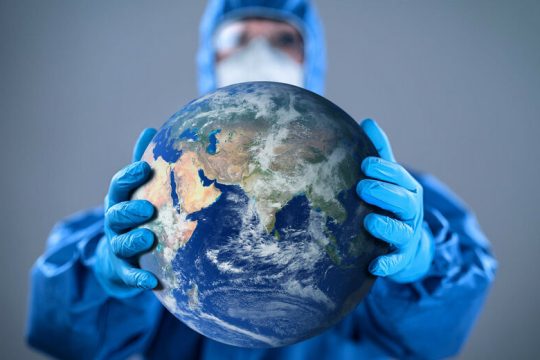 Πανδημία και εκβιαστική υπευθυνότητα