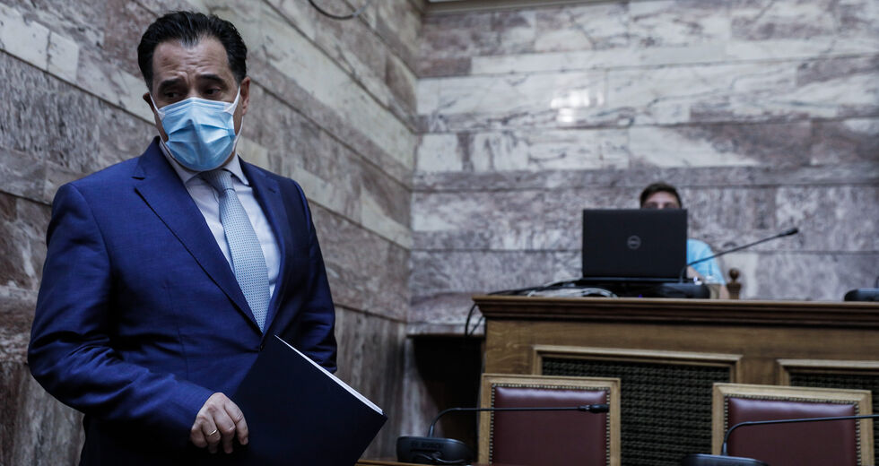 Ούτε μία λέξη για τον κουμπάρο!