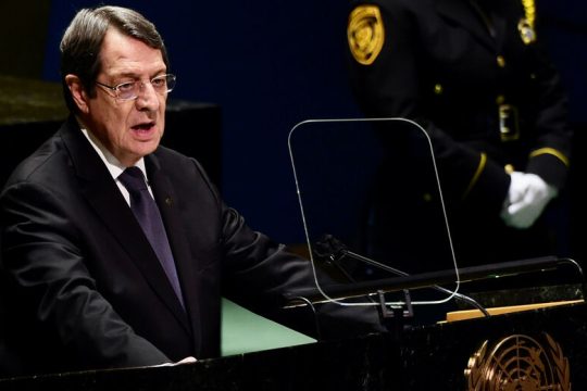 Το Κυπριακό στον αναπνευστήρα