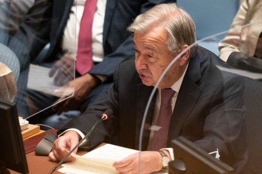 Έκκληση Γκουτέρες να αναστραφεί η τάση παραβίασης των γυναικείων δικαιωμάτων