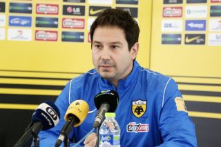 Γιαννίκης: «Φανταστική ποιότητα στην ΑΕΚ, μπορούν να παίξουν τα πάντα»