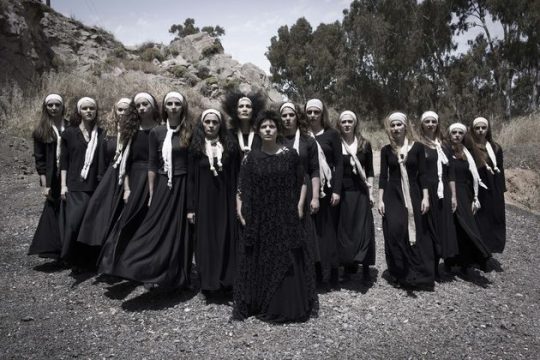 Η Ηλέκτρα σε ένα ολάκερο βασίλειο μονάχη