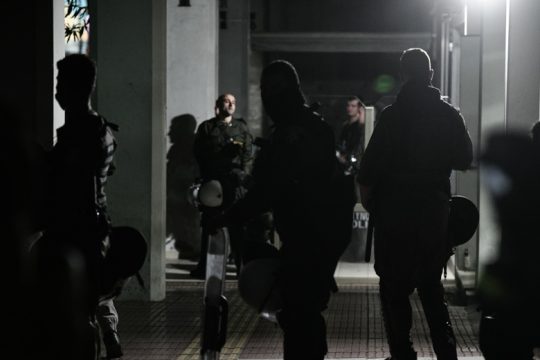 Εριξαν στο ψαχνό, τα ρίχνουν στην ασυνεννοησία
