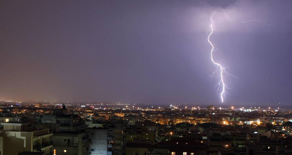 Προ των πυλών η κακοκαιρία «Μπάλλος»