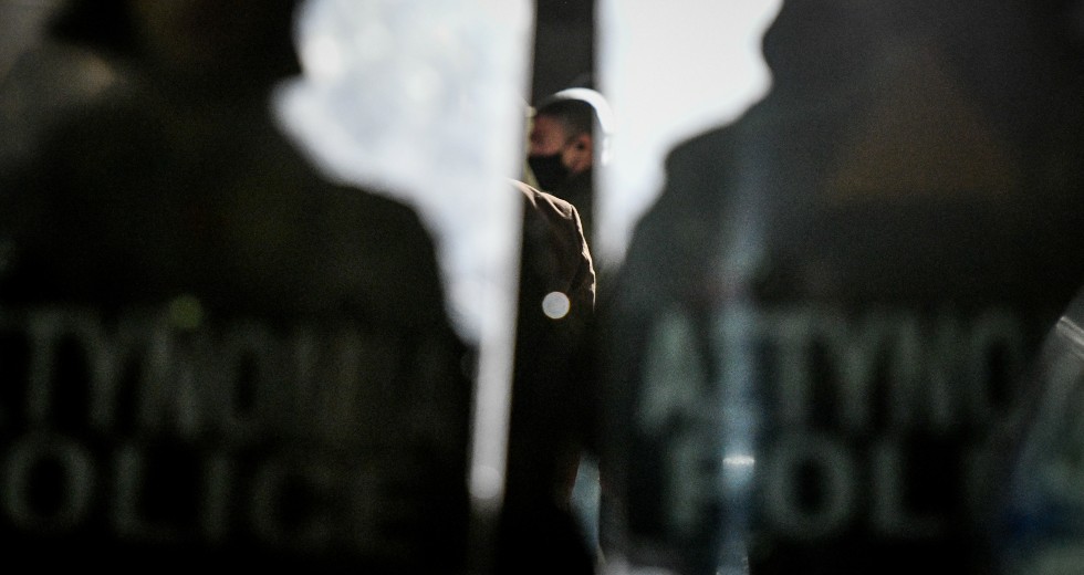 ΣΥΡΙΖΑ – ΠΣ: «Αστυνομία Άγριας Δύσης και ανεξέλεγκτη οπλοκατοχή»