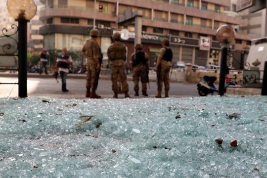 Ημέρα πένθους και κλίμα φόβου στη Βηρυτό μετά τις φονικές συγκρούσεις