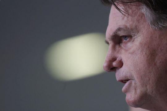 Βραζιλία: Αναβολή στη δημοσιοποίηση του πορίσματος που εκθέτει τον Μπολσονάρο