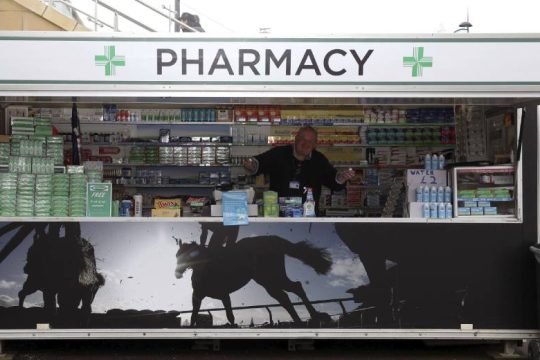 Οι καθυστερήσεις στη διανομή φαρμάκων στη Βρετανία εντείνουν το κλίμα ανασφάλειας