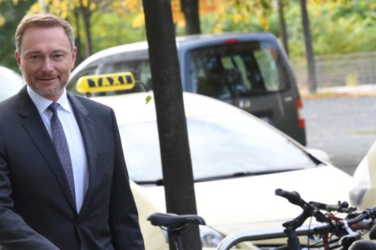 Φιλελεύθεροι και Πράσινοι διεκδικούν το υπ. Οικονομικών στη Γερμανία