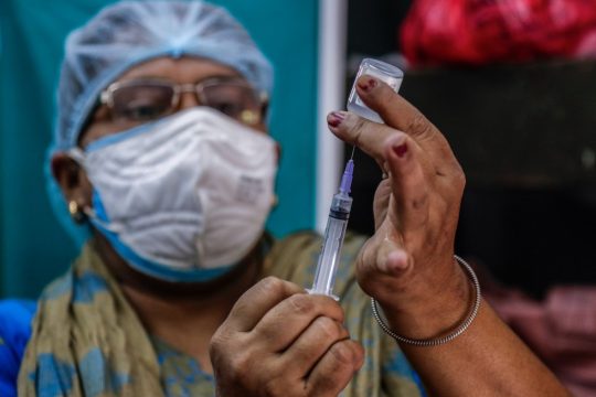 Ένα βήμα πριν την έγκριση από τον ΠΟΥ το ινδικό COVAXIN