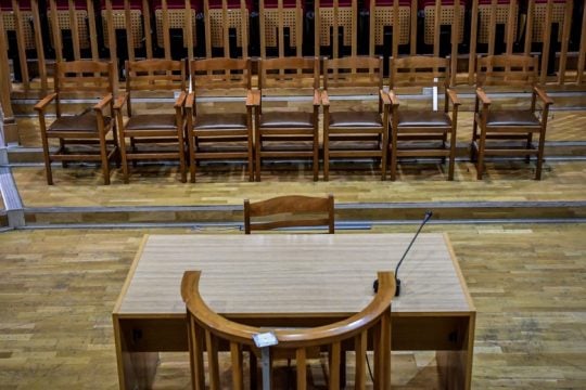 Οι απολογίες των «8»